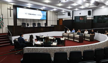 Equipe da secretaria apresentou, na manhã desta segunda-feira (30), execução físico-orçamentária do terceiro quadrimestre de 2025 no Plenário do Legislativo Municipal