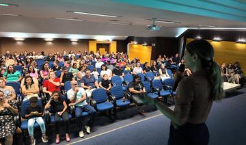 Programa da Secretaria da Educação reuniu, na última quinta-feira (2), pais, professores e comunidade no auditório da FAG/Toledo