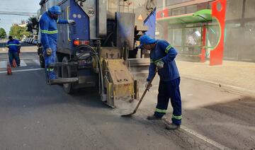 Equipes da Emdur realizam serviços de manutenção em diversos pontos da cidade, deixando ruas e avenidas mais bonitas e seguras para condutores e pedestres