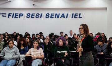 Iniciativa da Uniprati, em parceria com a Polícia Civil e a Secretaria da Mulher, reuniu cerca de 200 adolescentes e jovens no Senai