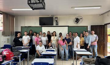 Ação da Secretaria da Mulher foi realizada no Colégio Estadual Dario Vellozo e abordou formas de violência e canais de denúncia