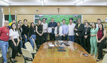 Lançamento do programa reuniu entidades parceiras. Serão 30 vagas ofertadas nesta primeira etapa